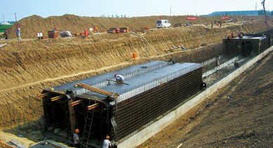 南水北調(diào)配套石津干渠滄州支線壓力箱涵土建施工